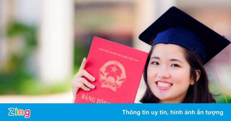 Cô gái nhận bằng thạc sĩ trước khi tốt nghiệp đại học Cô gái nhận bằng thạc sĩ trước khi tốt nghiệp đại học