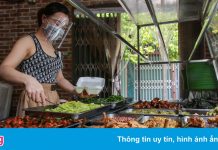 Hàng cơm, phở trong ‘vùng xanh’ ở Hà Nội bắt đầu mở cửa trở lại