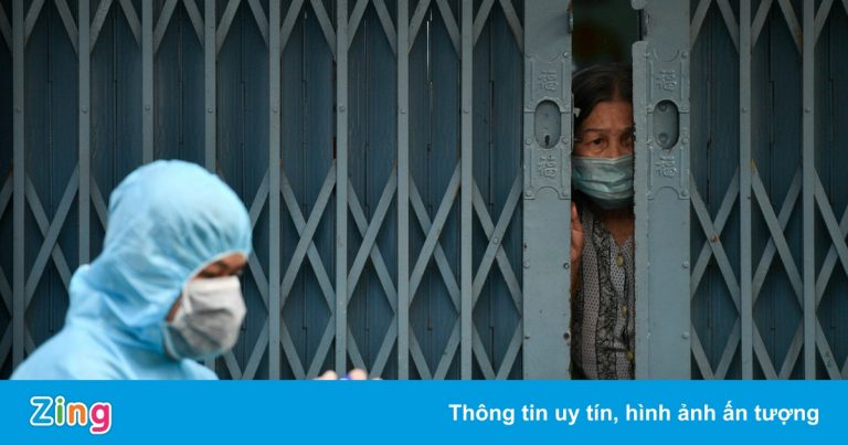Người chăm sóc F0 được lấy mẫu xét nghiệm như thế nào? Người chăm sóc F0 được lấy mẫu xét nghiệm như thế nào?