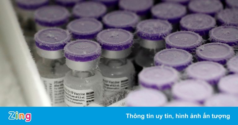 Các nước giàu có nguy cơ phải vứt bỏ hơn 100 triệu liều vaccine