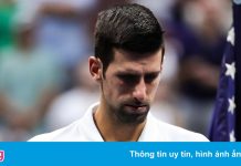 Phút sợ hãi của Djokovic
