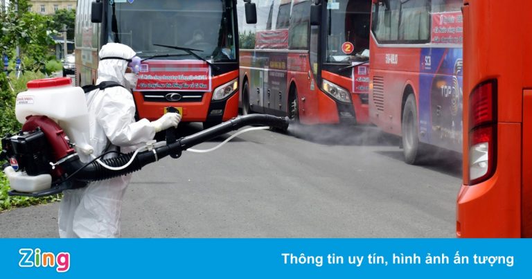 Cà Mau truy vết 11 F0 trong đoàn người về quê tránh dịch