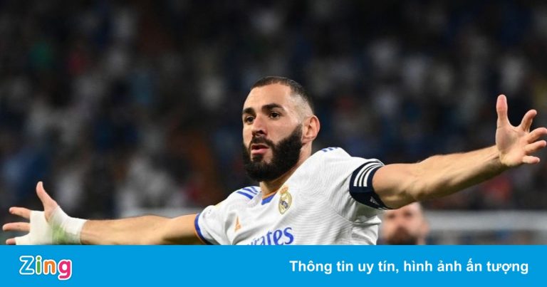 Benzema lập hat-trick đưa Real Madrid dẫn đầu La Liga Benzema lập hat-trick đưa Real Madrid dẫn đầu La Liga