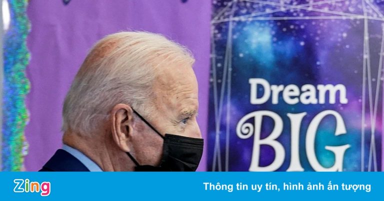 Tổng thống Biden quyết tiêm vaccine cho 70% dân số thế giới