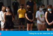 41 nam, nữ tụ tập tại quán karaoke