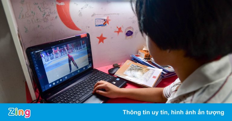 Trường công lập ở Hà Nội thu 75% học phí nếu học trực tuyến Trường công lập ở Hà Nội thu 75% học phí nếu học trực tuyến