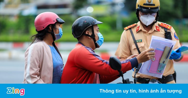 Người lao động ở TP.HCM đến chỗ làm thế nào sau ngày 30/9?