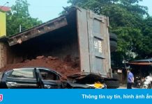 Ôtô tải chở đất đè trúng xe Hyundai, một người chết