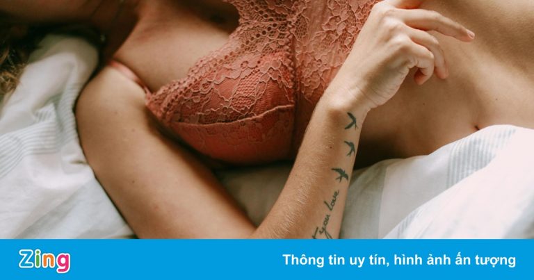 Nỗi lo của phụ nữ về chuyện tình dục trong dịch