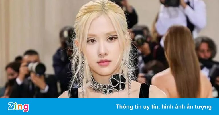 Rosé chia sẻ về lần đầu dự thảm đỏ thời trang lớn nhất thế giới