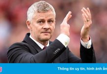 Solskjaer đổ lỗi cho Klopp sau khi MU không được hưởng penalty