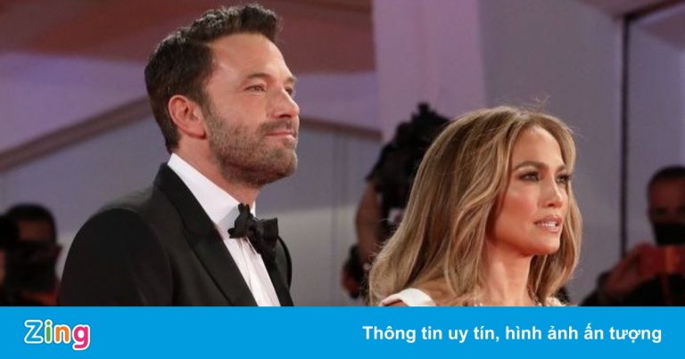 Jennifer Lopez – Ben Affleck gây chú ý tại Liên hoan phim Venice