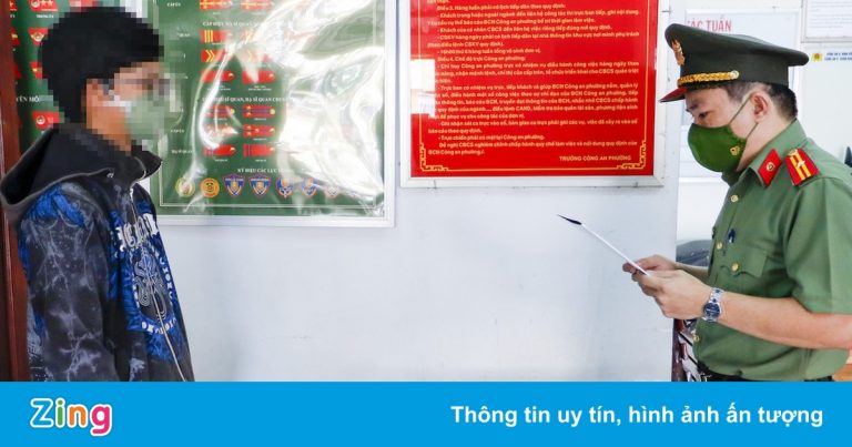 Bịa chuyện xã, phường lấy tiền xử phạt mang về nhà cất trong két sắt