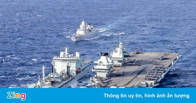 Tàu sân bay Anh cập cảng ở Nhật Bản