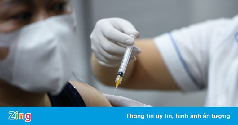 Quảng Trị chưa tiêm 200.000 liều vaccine vì thiếu giấy xuất xưởng