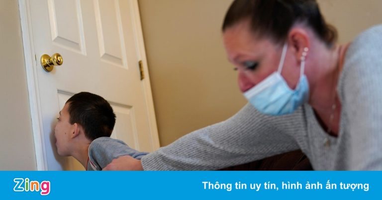 Phụ huynh Việt tại Mỹ cũng đau đầu việc đưa trẻ trở lại trường học Phụ huynh Việt tại Mỹ cũng đau đầu việc đưa trẻ trở lại trường học
