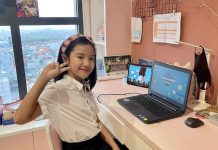 Lễ khai giảng ở TP.HCM dành phút mặc niệm người mất vì Covid-19 le khai giang 2021 anh 1