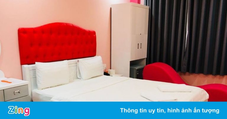 Tạm giữ bạn trai của thiếu nữ bán dâm