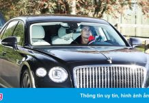 Ronaldo mua Bentley Flying Spur tại Manchester