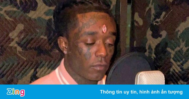 Khán giả giật viên kim cương 24 triệu USD rơi khỏi trán rapper Mỹ