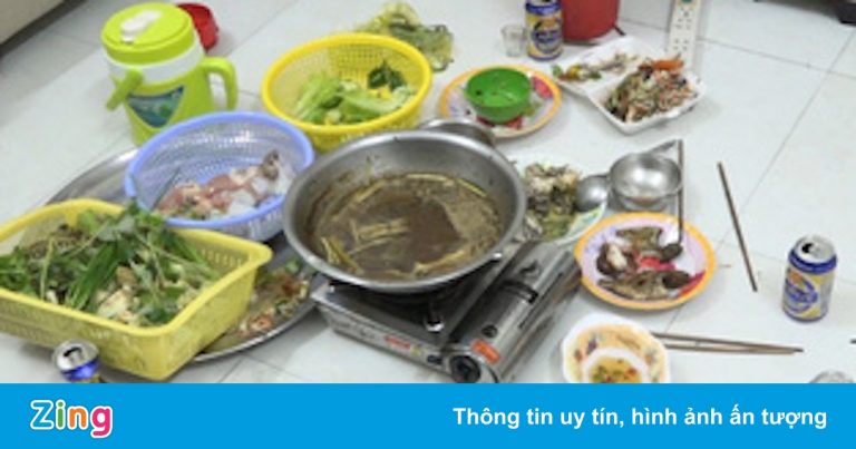 10 người bị phạt 150 triệu đồng vì tụ tập ăn nhậu 