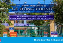 Ban phụ huynh học sinh trả lại tiền sau khi thu sai quy định