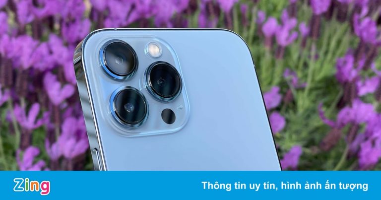 iPhone 13 xách tay giá tụt dốc từng ngày