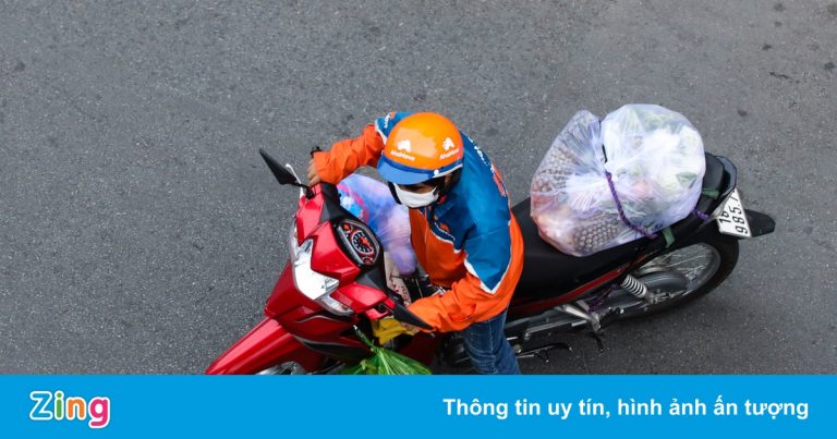 3 shipper của Ahamove làm giả giấy đi đường để hoạt động