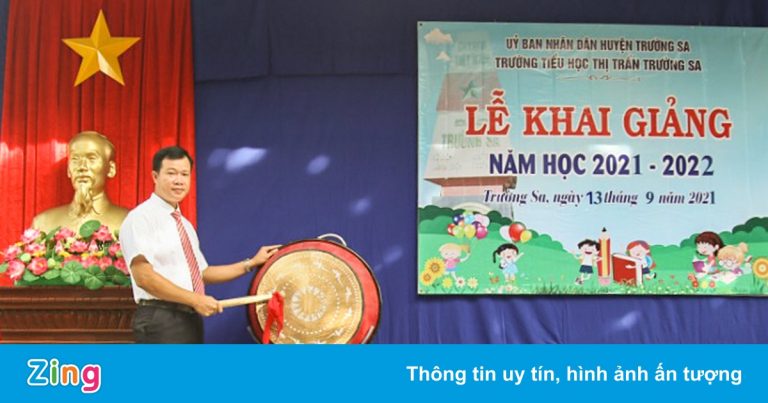 Khai giảng năm học mới ở huyện đảo Trường Sa