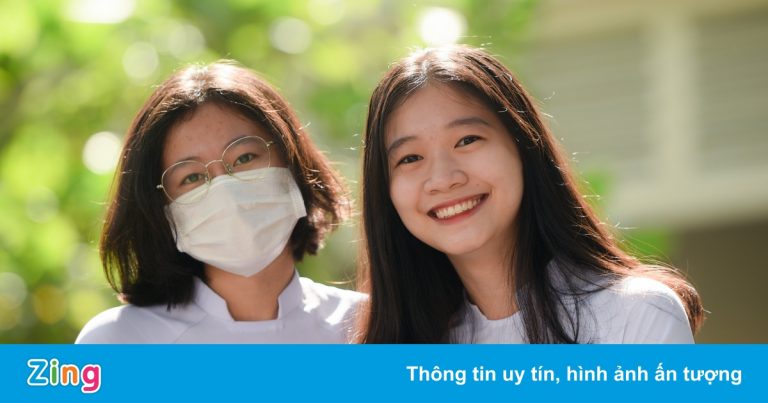 Học sinh Hà Nội sẽ được giảm 50% học phí cả năm