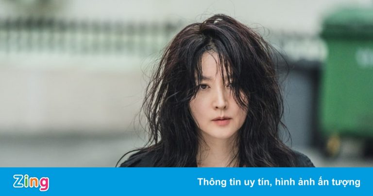 Sự phá cách của Lee Young Ae sau ba năm vắng bóng