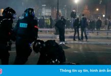 Pháp tăng cường giám sát cảnh sát