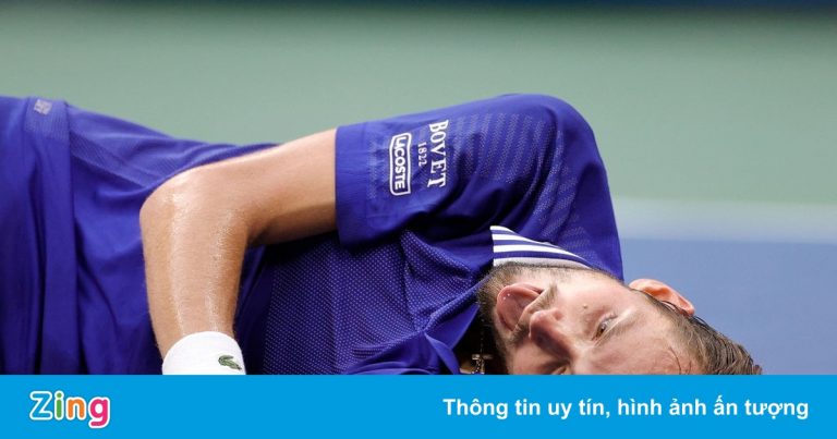 Medvedev lý giải màn ăn mừng độc đáo khi vô địch US Open Medvedev lý giải màn ăn mừng độc đáo khi vô địch US Open