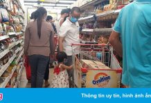 Chính quyền đối lập Myanmar kêu gọi nổi dậy, người dân đổ xô mua hàng