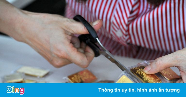 Giá vàng trong nước đắt hơn thế giới 9 triệu đồng