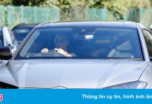 Cristiano Ronaldo cầm lái Lamborghini Urus dạo phố tại Manchester