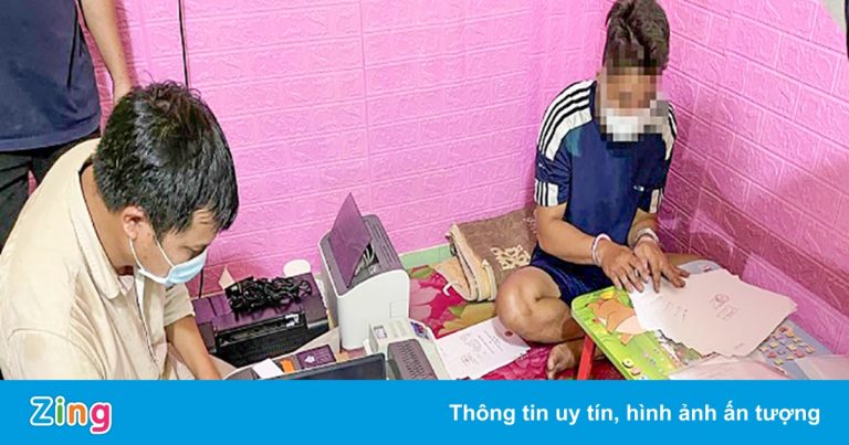 Phá đường dây làm giả căn cước công dân, giấy phép lái xe Phá đường dây làm giả căn cước công dân, giấy phép lái xe