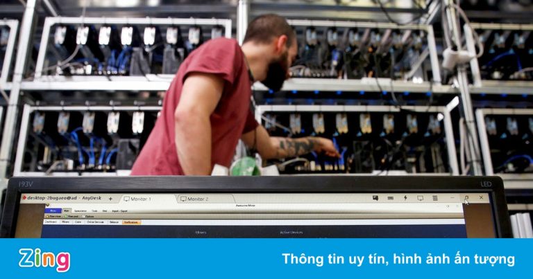 Nhiều người Việt đi đào coin khi giãn cách xã hội kéo dài Nhiều người Việt đi đào coin khi giãn cách xã hội kéo dài