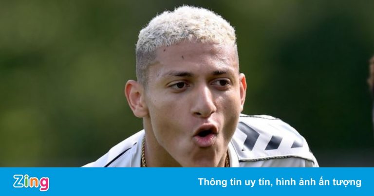 Richarlison chế nhạo Argentina sau sự cố trận đấu của Brazil bị hoãn