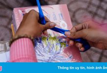 Cư dân ở TP.HCM gom sách giáo khoa, laptop cũ tặng học sinh miền núi