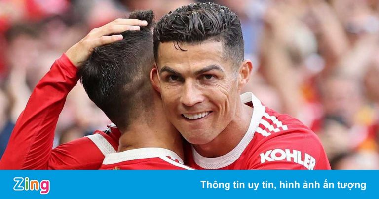 Ronaldo và Fernandes giải bài toán khó ở MU