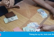 Bắt quả tang 8 người lén vào rẫy đánh bạc
