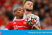 Berbatov chỉ tên cầu thủ MU sẽ gặp khó vì Ronaldo