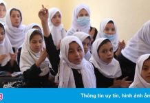 Taliban cấm trẻ em gái trở lại trường trung học