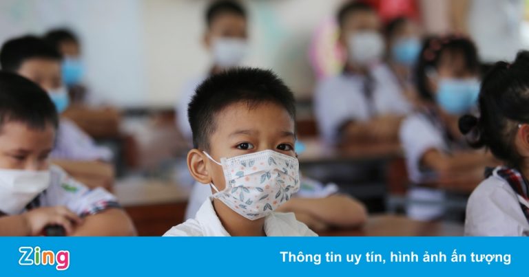 Gần 150.000 học sinh Hà Tĩnh trở lại trường