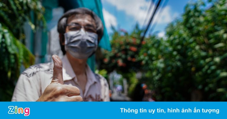 Người dân TP.HCM mừng khi nhiều tuyến đường đã bỏ chốt