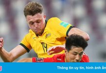 Wu Lei mờ nhạt trong trận Trung Quốc thua Australia 0-3