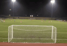 Vì sao tuyển Việt Nam phải chịu nhiều phạt đền? Han che ve trinh do khien tuyen Viet Nam chiu nhieu phat den anh 3