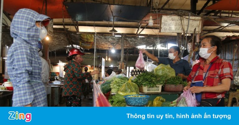 TP Vinh mở lại 8 chợ, hạn chế người ra vào địa phương