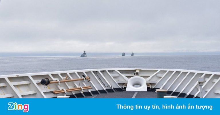 Tàu chiến Trung Quốc giáp mặt tàu tuần duyên Mỹ ngoài khơi Alaska